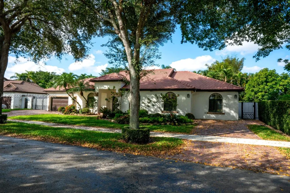 15600 NW 82nd Ct Miami Lakes, FL 33016