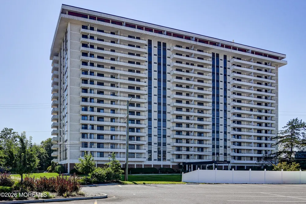 1 Channel Drive ##702 Monmouth Beach, NJ 07750