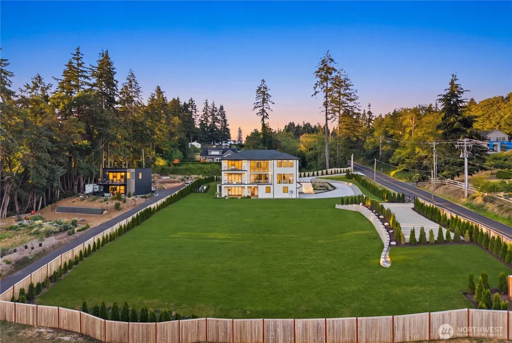 6220 Cromwell Drive NW Gig Harbor, WA 98335