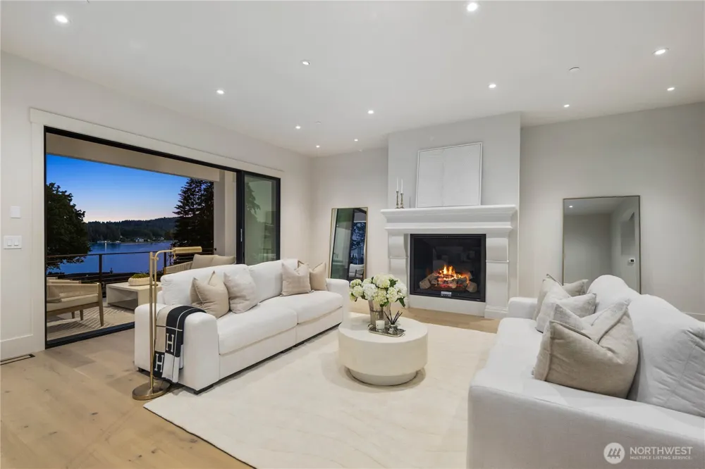 6220 Cromwell Drive NW Gig Harbor, WA 98335