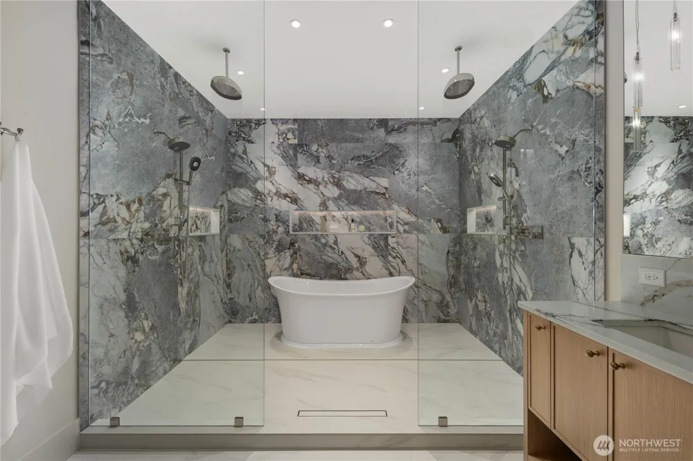 6220 Cromwell Drive NW Gig Harbor, WA 98335
