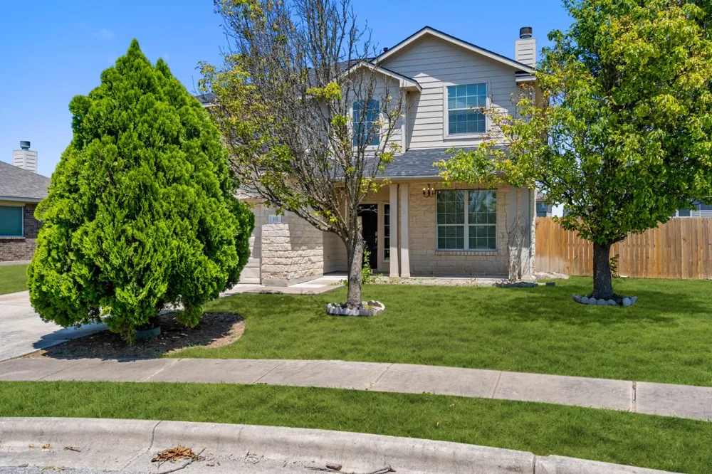 101 Redwood Drive Kyle, TX 78640