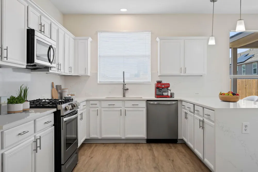 101 Redwood Drive Kyle, TX 78640