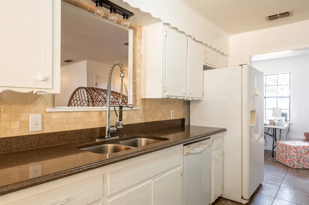 4358 E County Road 367 Henderson, TX 75654
