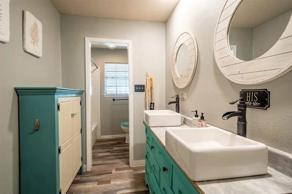 4358 E County Road 367 Henderson, TX 75654