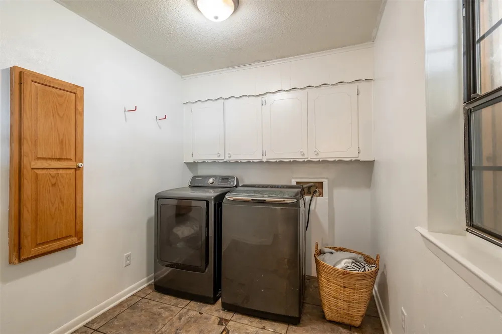 4358 E County Road 367 Henderson, TX 75654