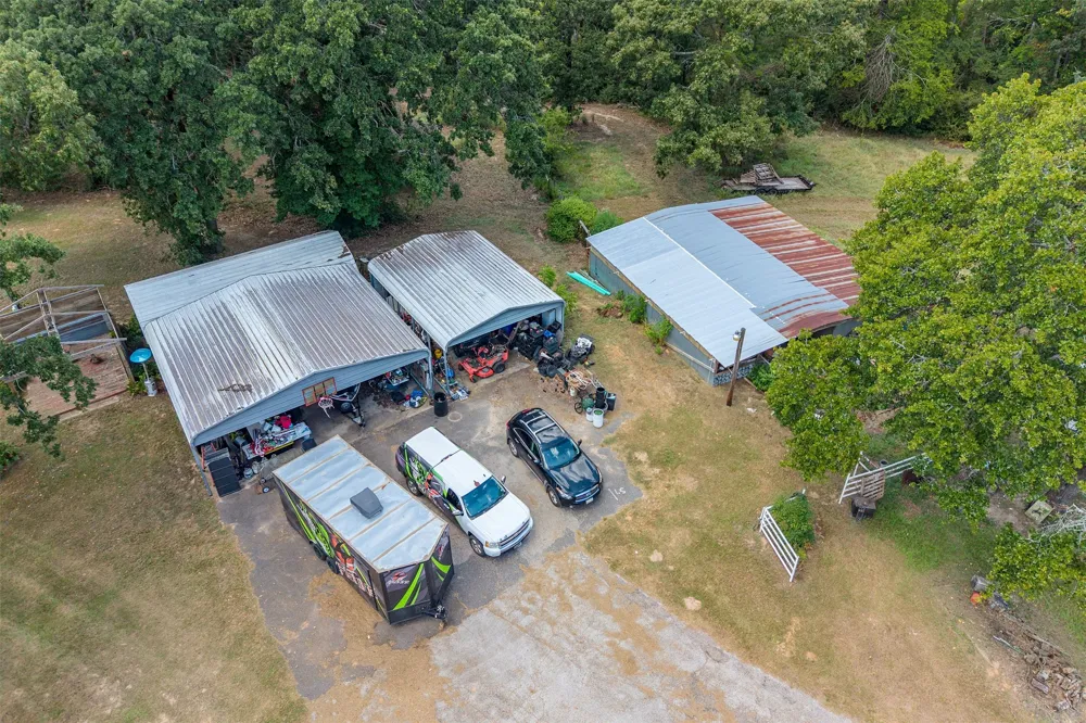 4358 E County Road 367 Henderson, TX 75654
