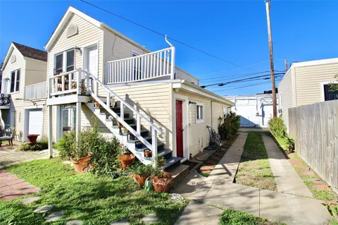 4114 Ave S 1/2 #C