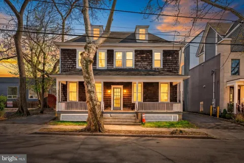 10 LYTLE STREET #2