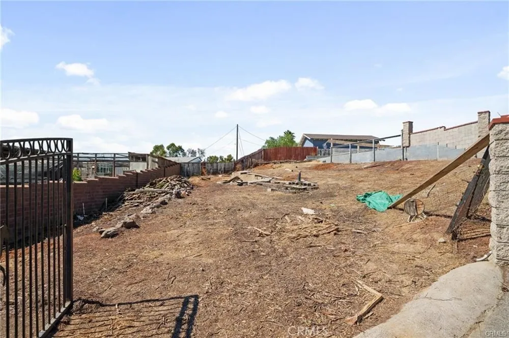 7800 View Corona, CA 92881