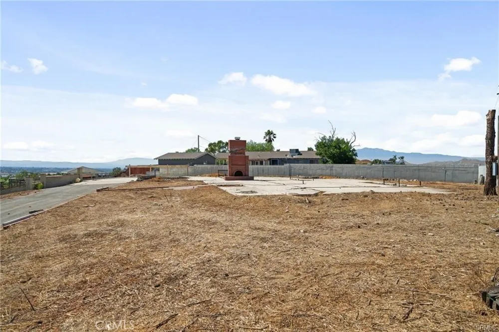 7800 View Corona, CA 92881