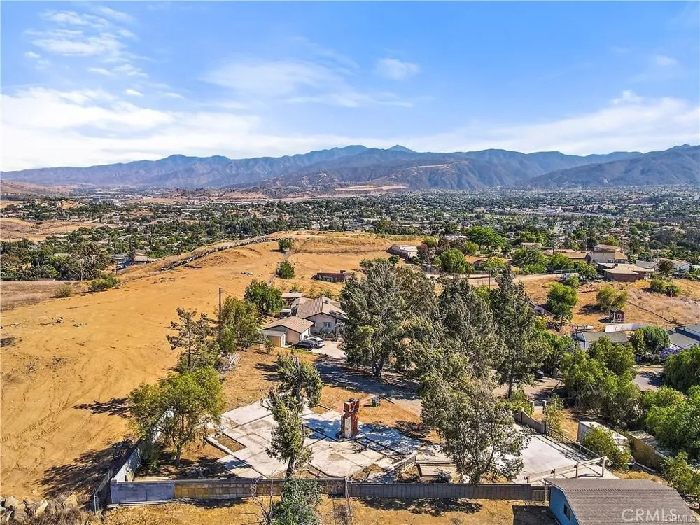 7800 View Corona, CA 92881