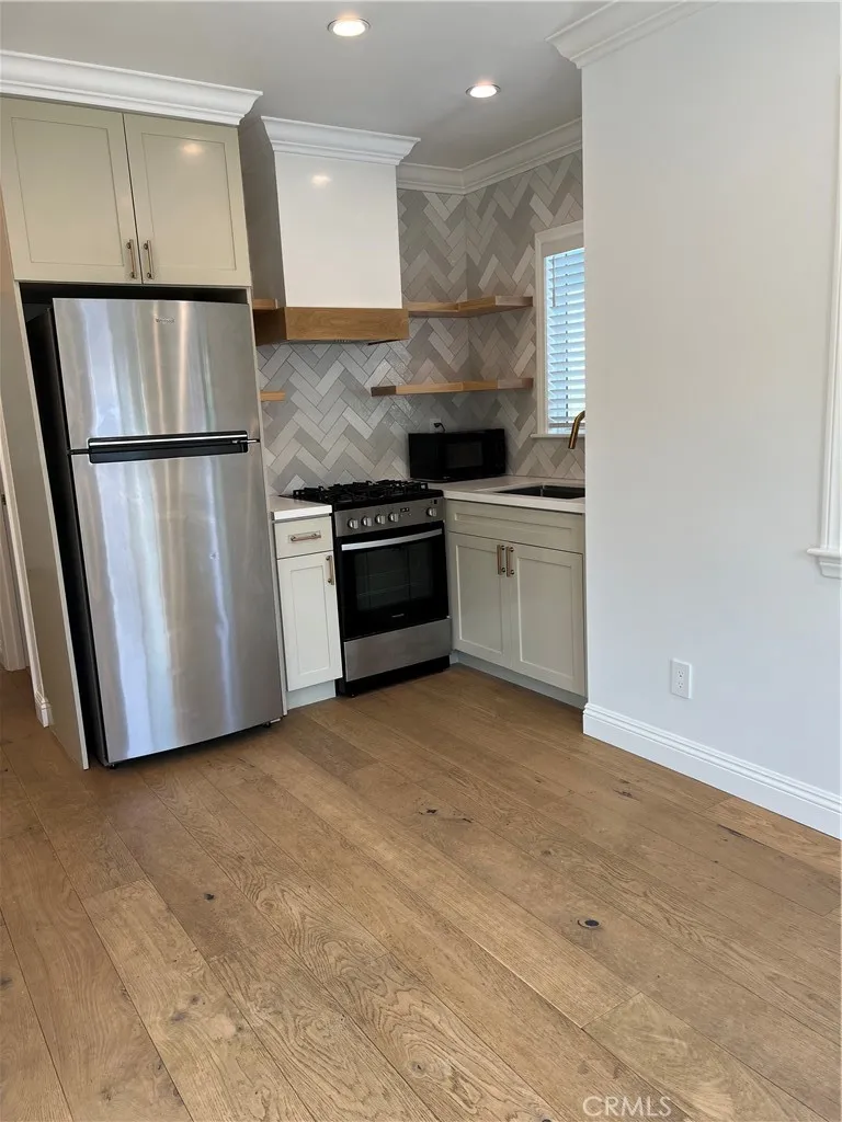 1454 Clybourn Avenue Burbank, CA 91505