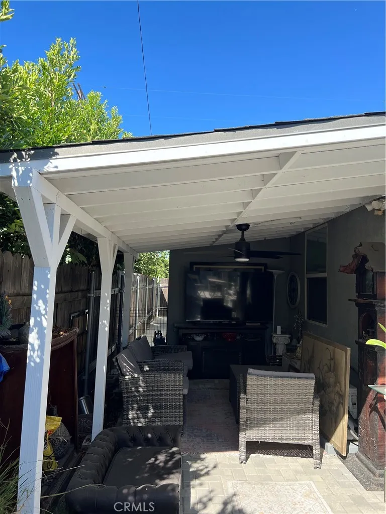 1454 Clybourn Avenue Burbank, CA 91505