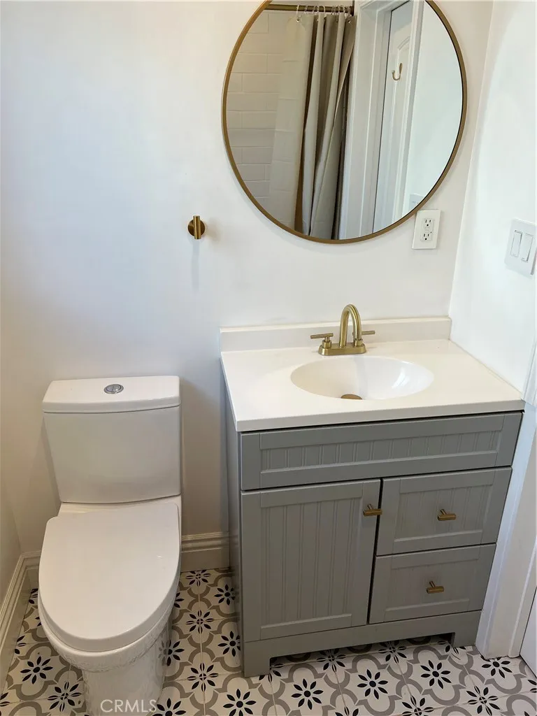 1454 Clybourn Avenue Burbank, CA 91505