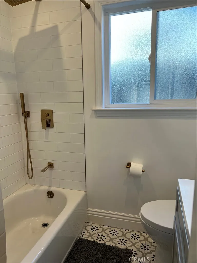 1454 Clybourn Avenue Burbank, CA 91505