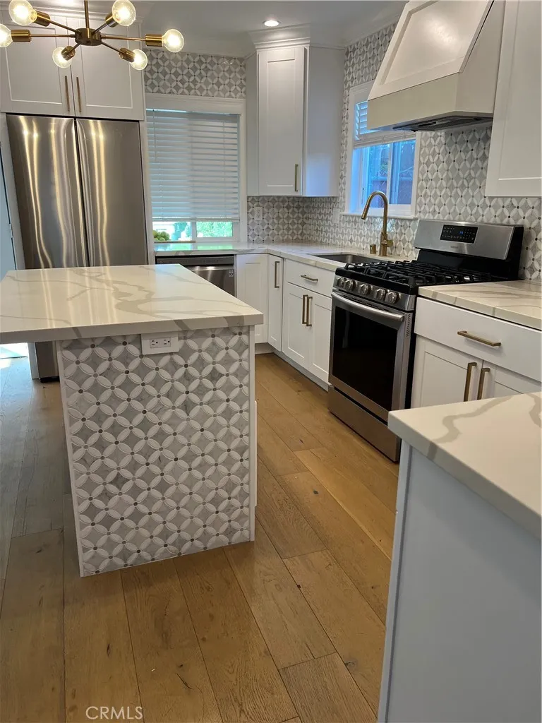 1454 Clybourn Avenue Burbank, CA 91505
