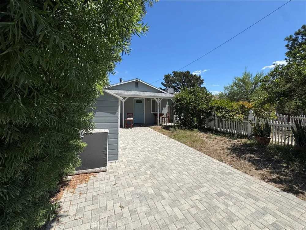 1454 Clybourn Avenue Burbank, CA 91505