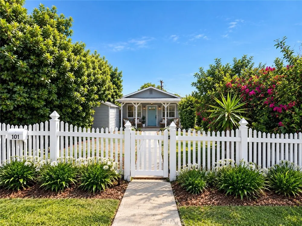 1454 Clybourn Avenue Burbank, CA 91505