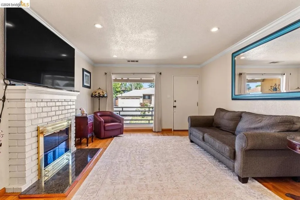20171 Leroy DR Castro Valley, CA 94546