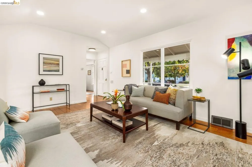 307 Covington St Oakland, CA 94605