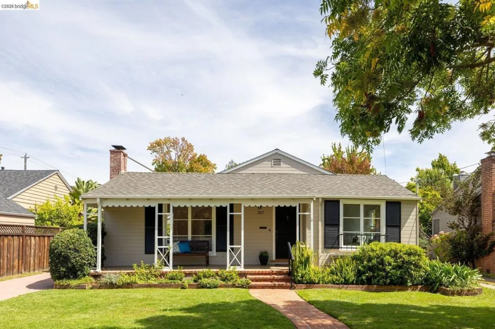 307 Covington St Oakland, CA 94605