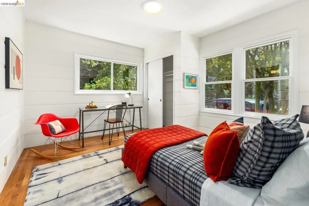 307 Covington St Oakland, CA 94605