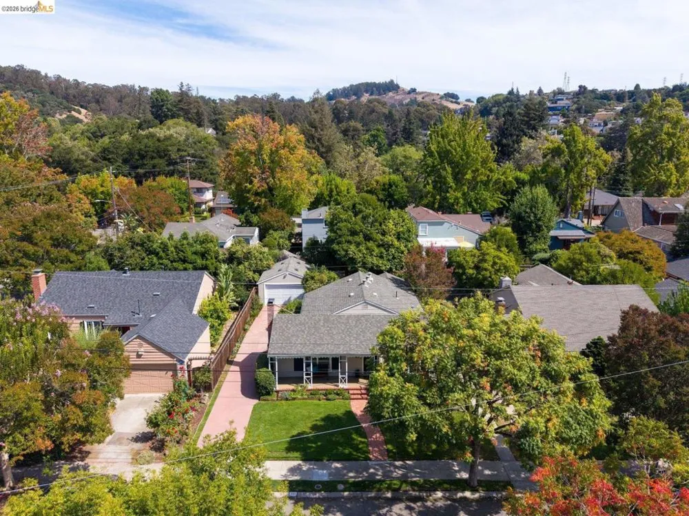 307 Covington St Oakland, CA 94605