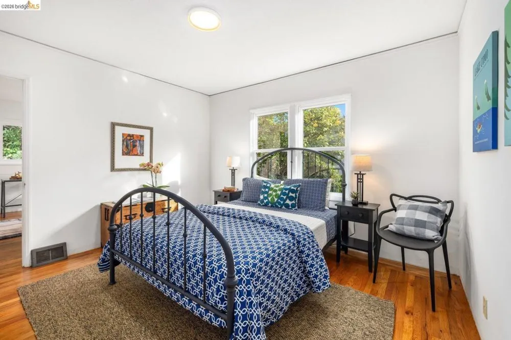 307 Covington St Oakland, CA 94605