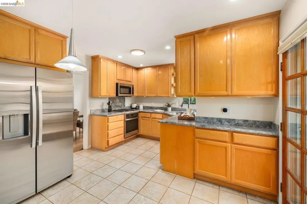 307 Covington St Oakland, CA 94605