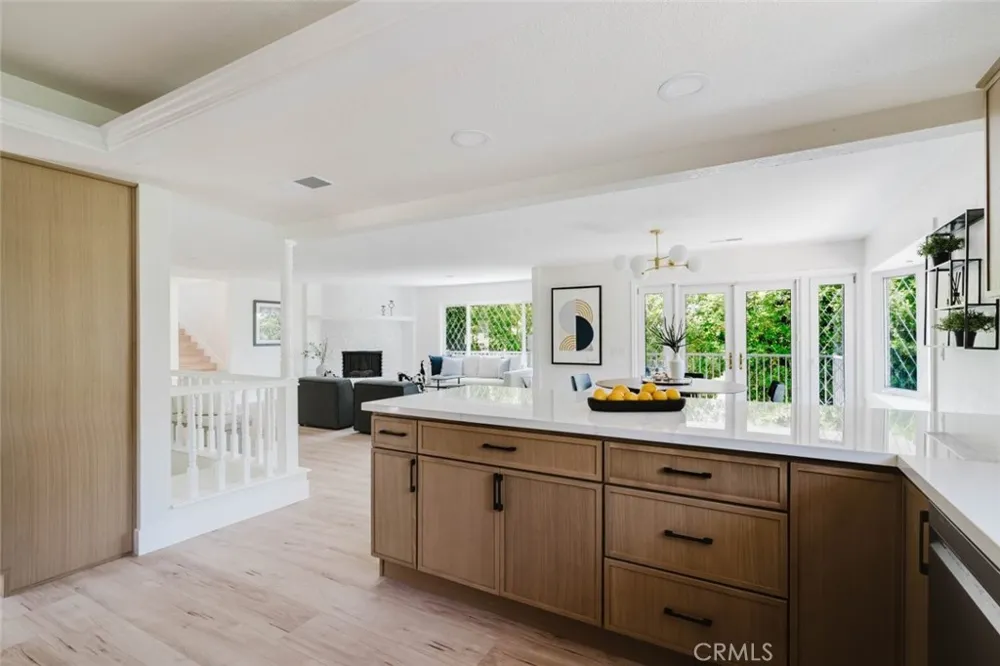 142 Crescent Glen Drive Glendora, CA 91741