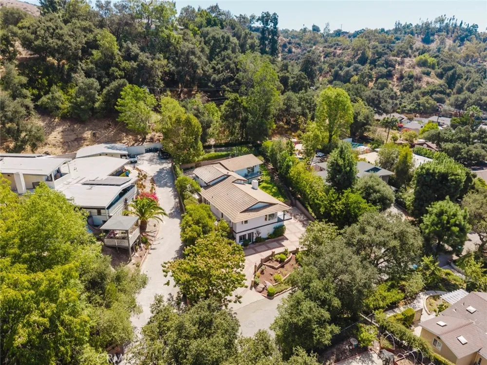 142 Crescent Glen Drive Glendora, CA 91741