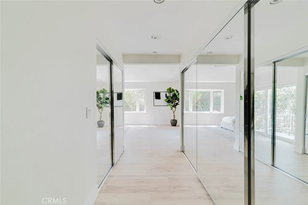 142 Crescent Glen Drive Glendora, CA 91741