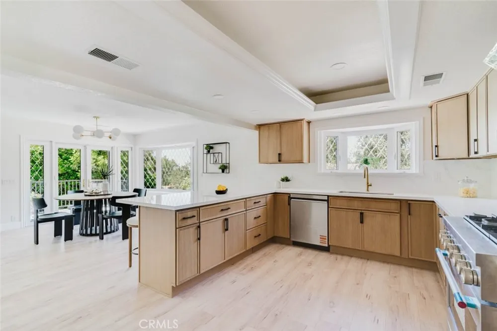 142 Crescent Glen Drive Glendora, CA 91741