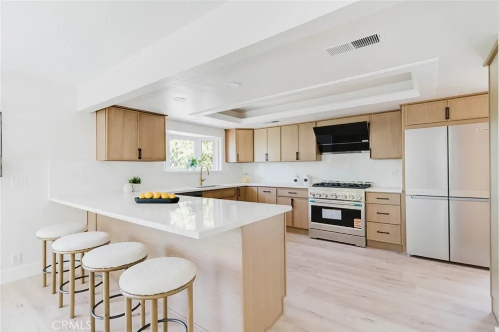 142 Crescent Glen Drive Glendora, CA 91741