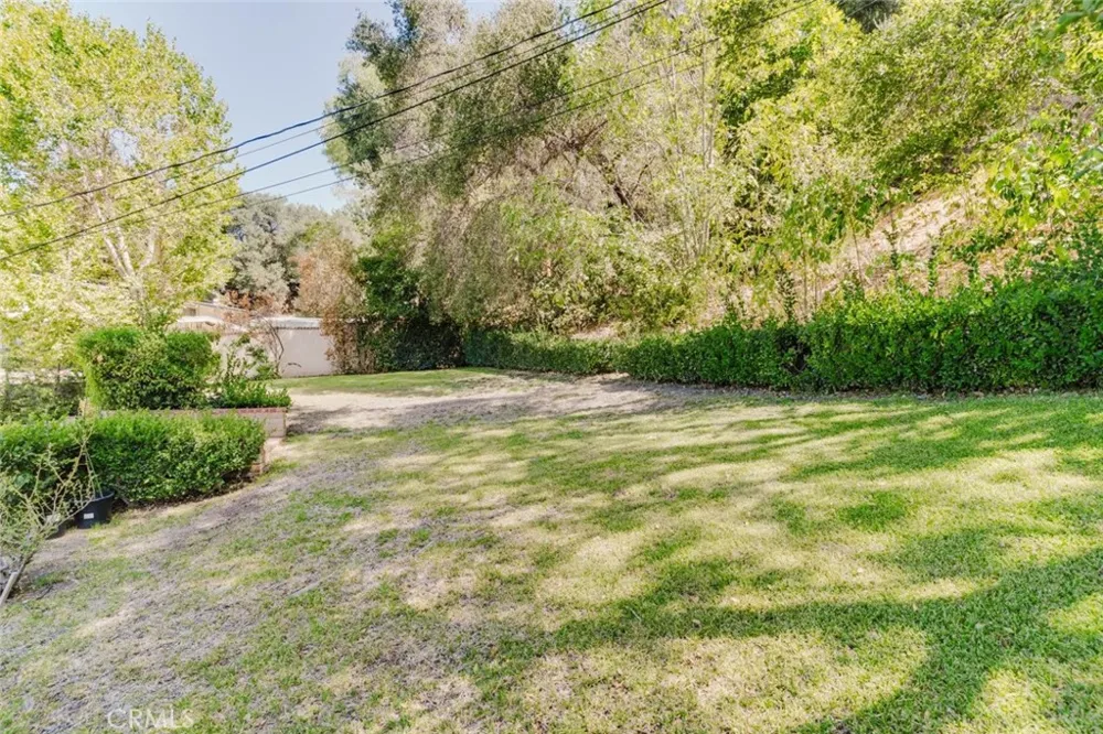 142 Crescent Glen Drive Glendora, CA 91741