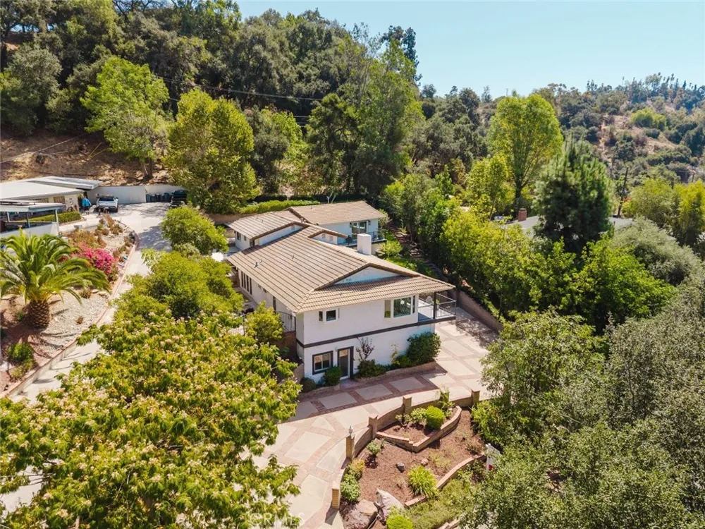 142 Crescent Glen Drive Glendora, CA 91741