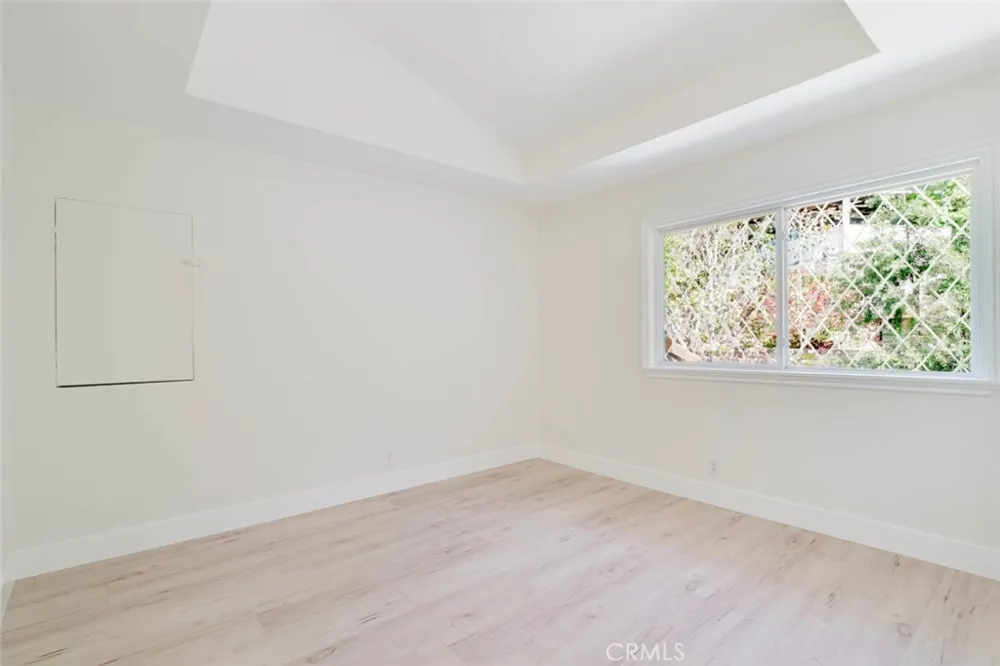 142 Crescent Glen Drive Glendora, CA 91741