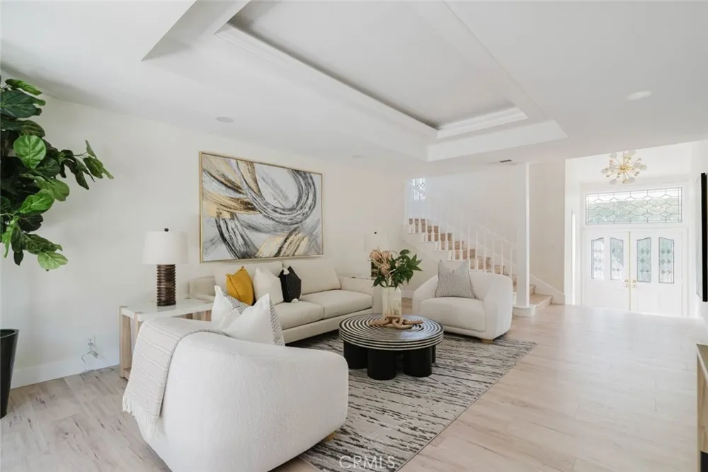 142 Crescent Glen Drive Glendora, CA 91741