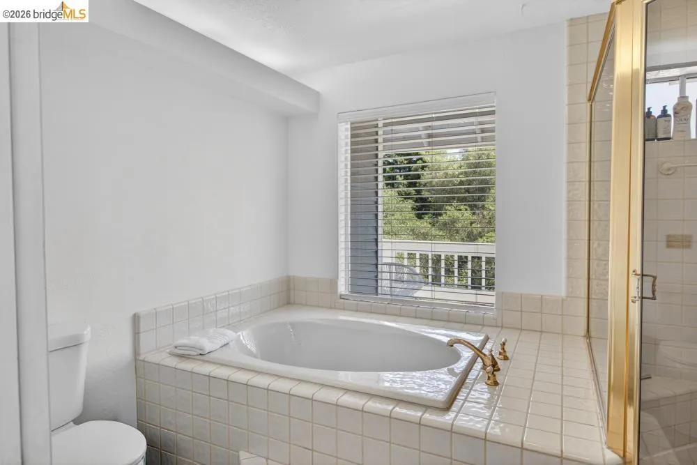 124 Abrozo CT Folsom, CA 95630