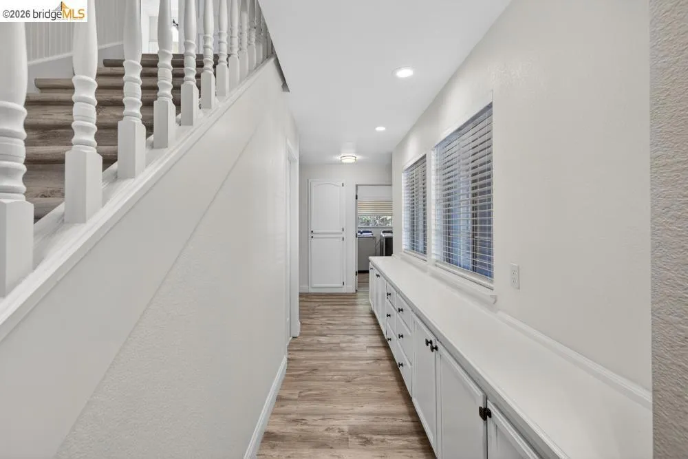 124 Abrozo CT Folsom, CA 95630