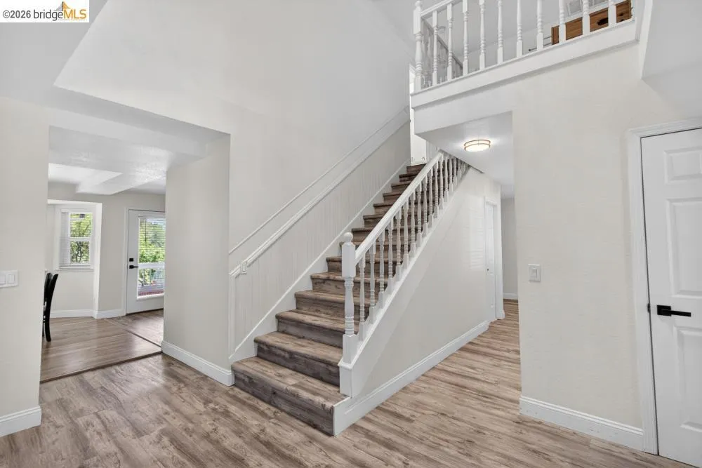 124 Abrozo CT Folsom, CA 95630
