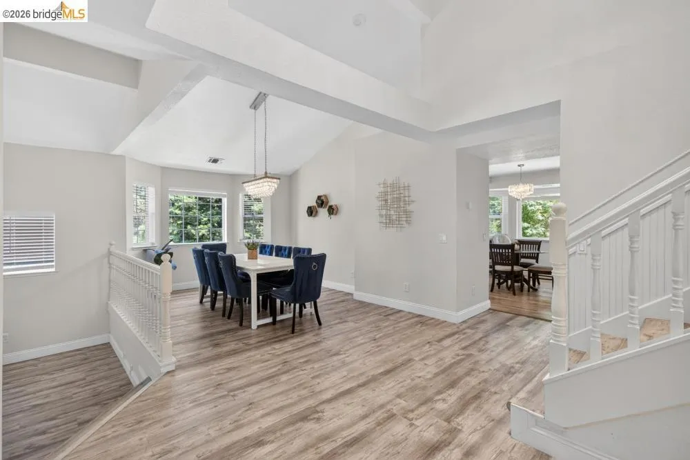 124 Abrozo CT Folsom, CA 95630