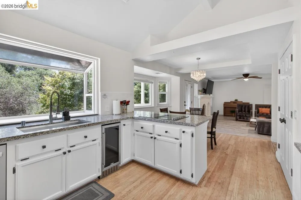 124 Abrozo CT Folsom, CA 95630