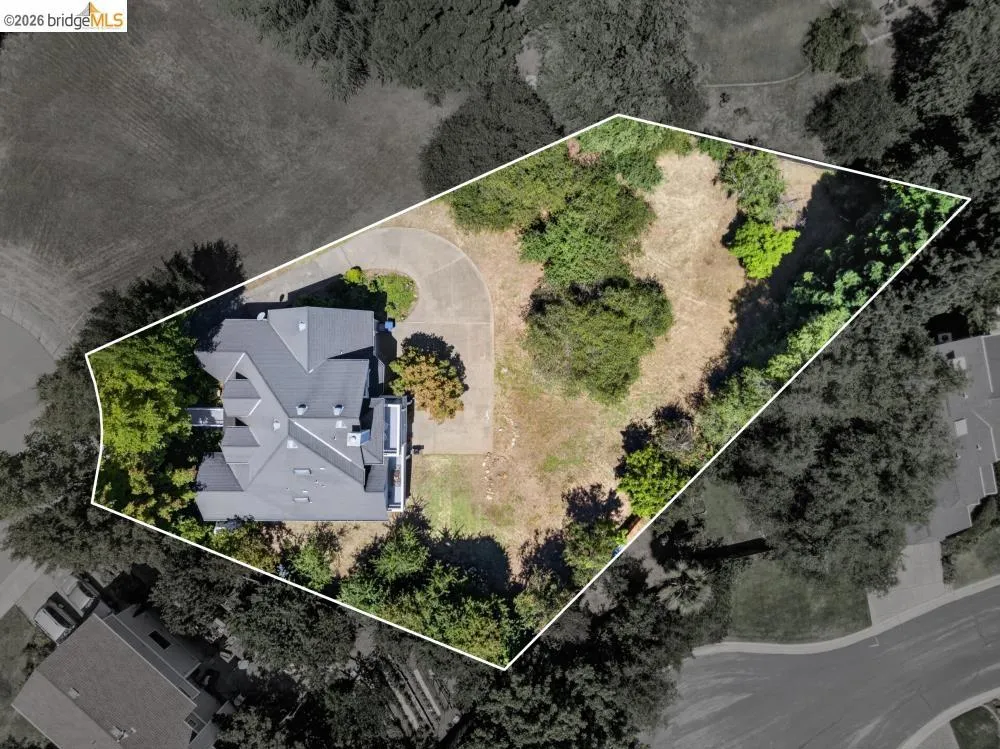 124 Abrozo CT Folsom, CA 95630