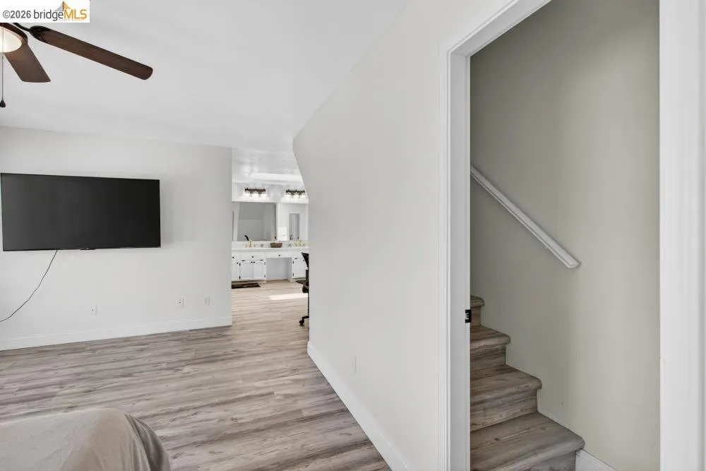 124 Abrozo CT Folsom, CA 95630
