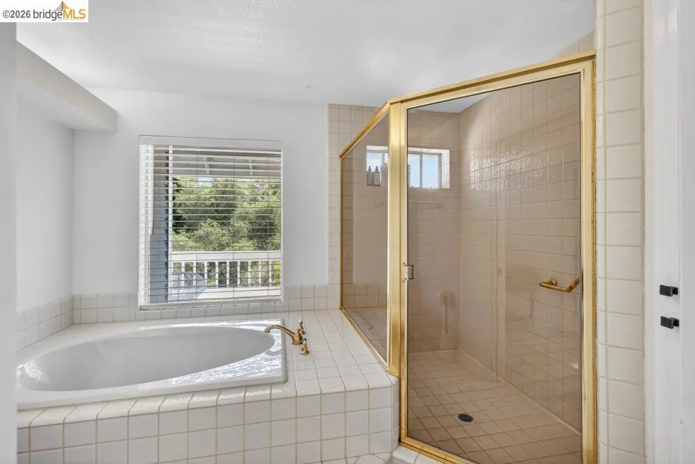 124 Abrozo CT Folsom, CA 95630
