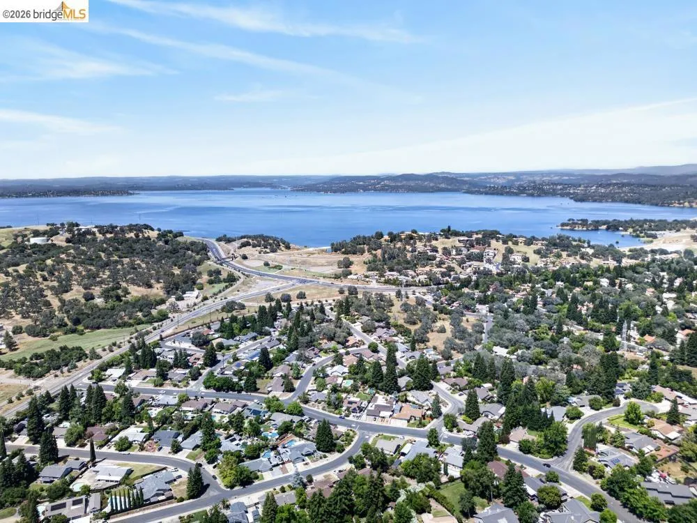 124 Abrozo CT Folsom, CA 95630