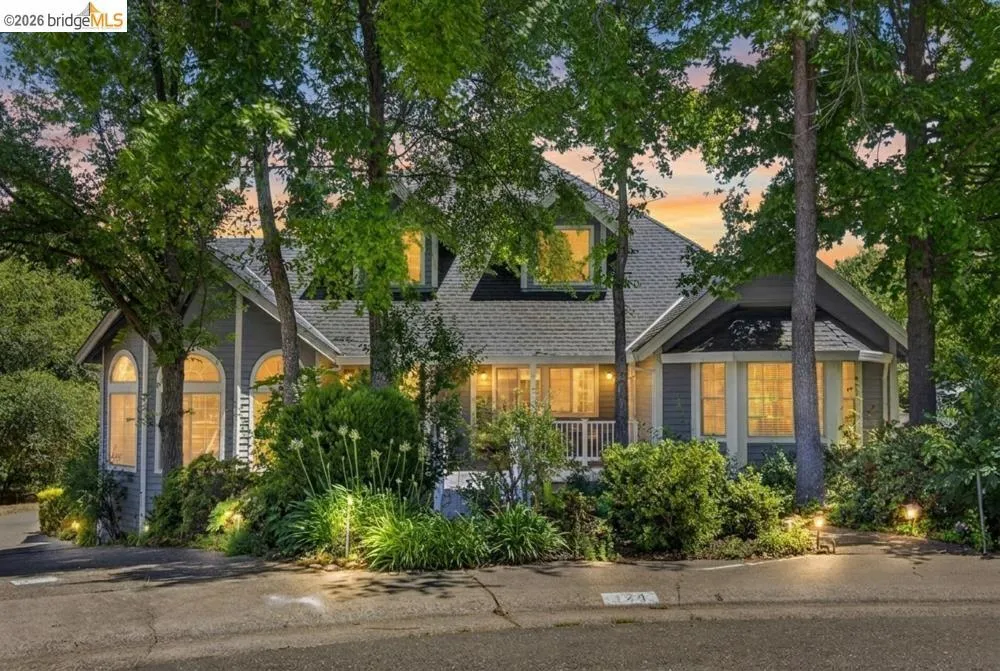 124 Abrozo CT Folsom, CA 95630