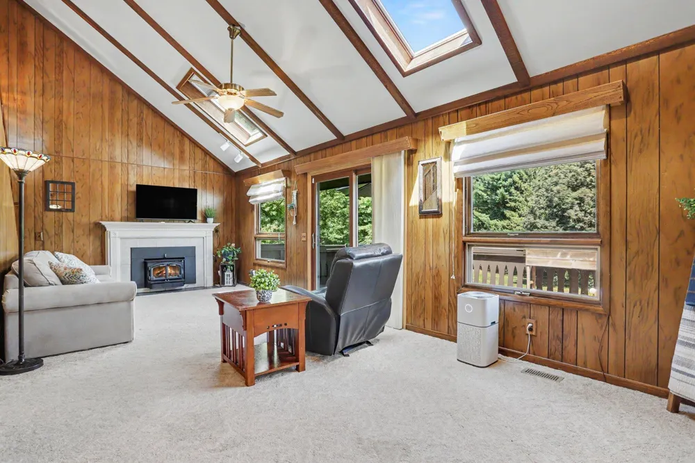 9559 E H J AVENUE Galesburg, MI 49053
